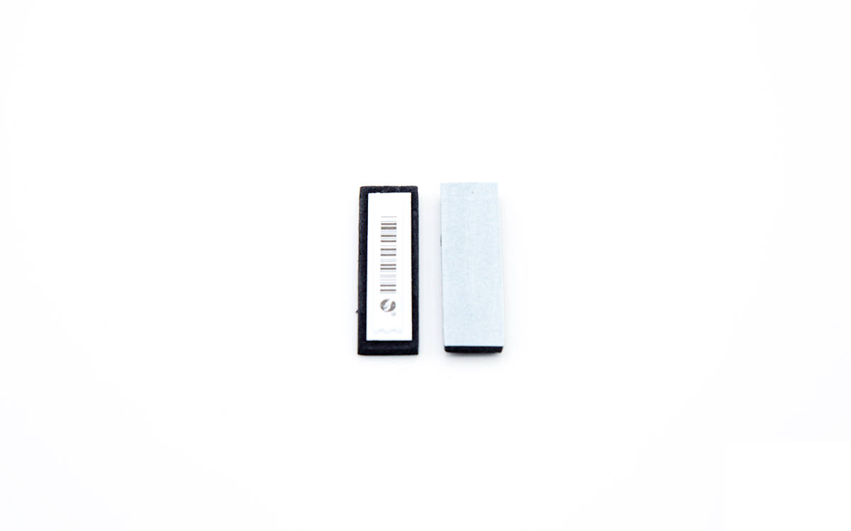 AM On Metal Tags Foam Front & Back